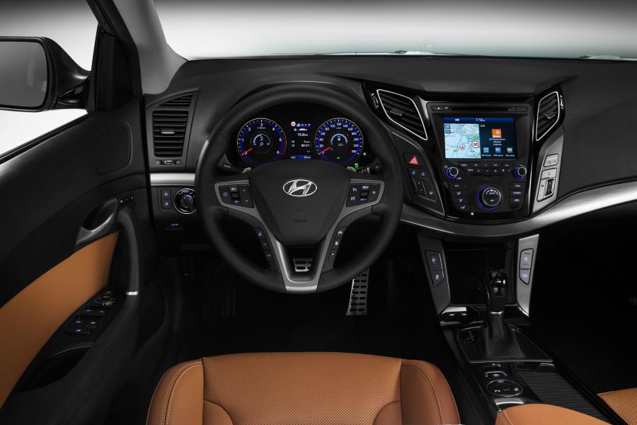  Hyundai i40 Wagon 2015 года  (фото 26 из 30)